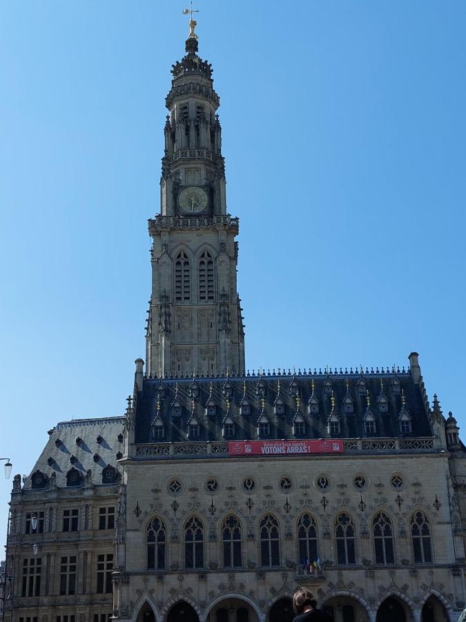 Entre Les Places, Spacieux Avec Parking Gratuit Arras Eksteriør billede